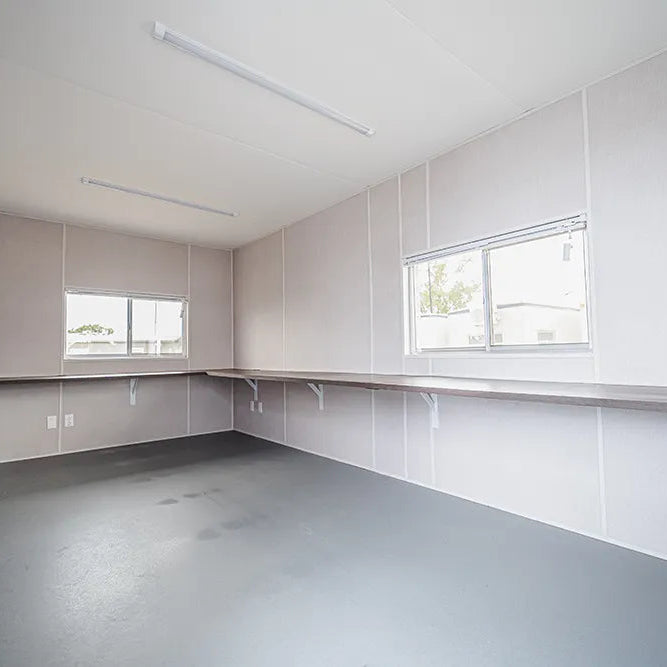 Oficina Móvil 8x24 Usada