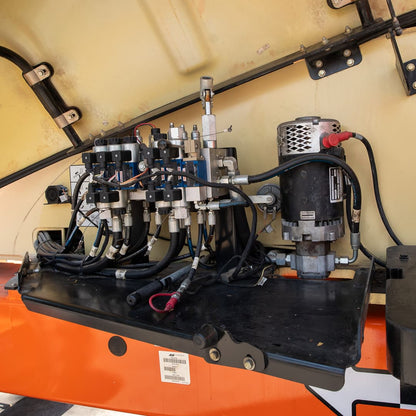 Plataforma JLG 60ft Combustión
